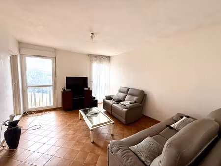 appartement 2 pièces avec balcon proche rer  futur métro