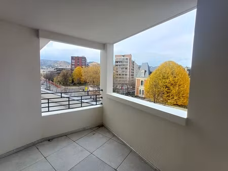 t2 avec terrasse à clermont ferrand