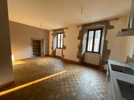 appartement t3 centre ville espalion