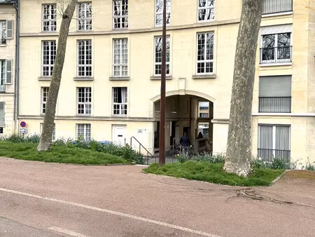studio à louer - 28m²