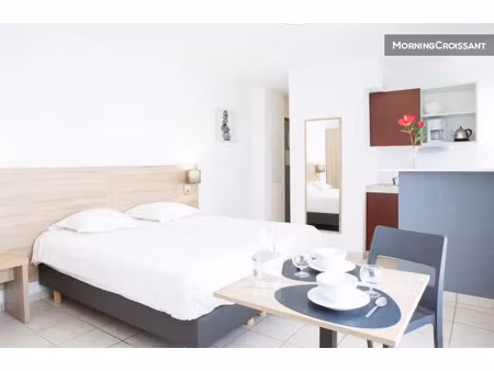 location meublée appartement 1 pièce 26 m² à divonne-les-bains (01220)  1 110 €