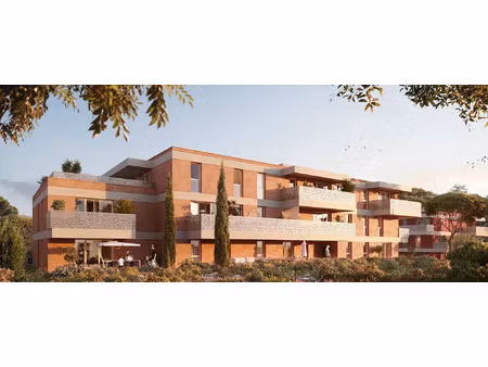 location appartement 3 pièces 68 m² à fréjus (83600)