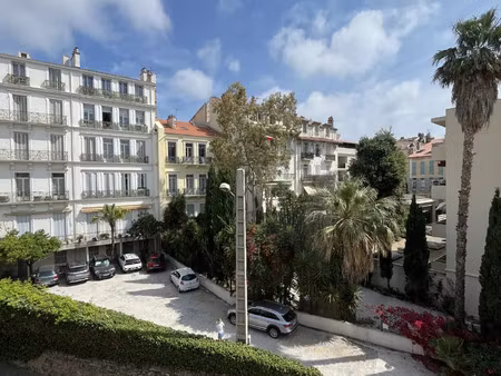 location appartement 1 pièce 29 m² à hyères (83400)