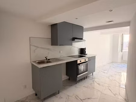 location appartement 2 pièces 37 m² à mazaugues (83136)
