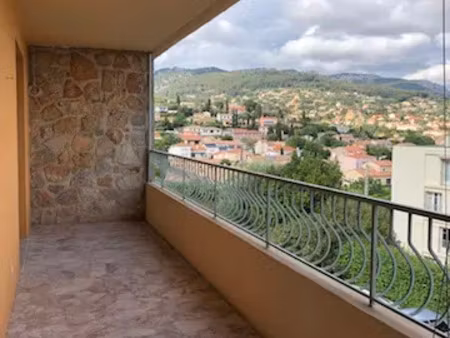 location appartement 3 pièces 60 m² à ollioules (83190)