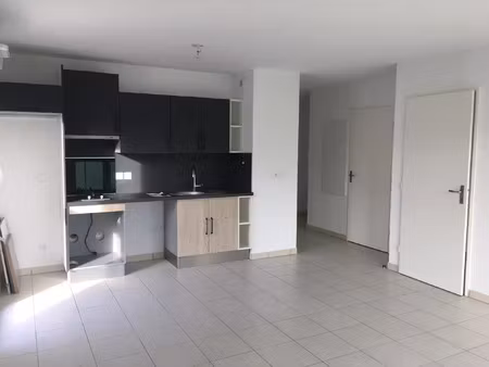 location appartement 2 pièces 44 m² à toulon (83000)