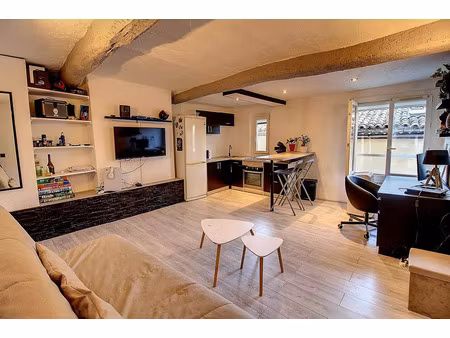 location appartement 1 pièce 28 m² à trans-en-provence (83720)
