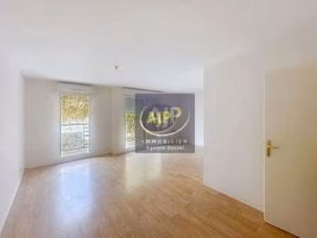 location appartement 2 pièces à maisdon-sur-sèvre (44690) : à louer 2 pièces / 53m² maisdo