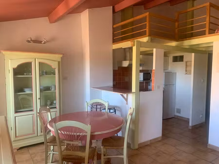 location appartement 1 pièce 30 m² à pierrefeu-du-var (83390)