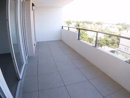 location appartement 3 pièces 66 m² à le pontet (84130)