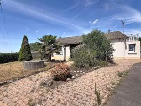 vente maison à vair-sur-loire (44150) : à vendre / 110m² vair-sur-loire