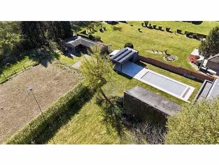 magnifique maison de maître avec piscine et installations éq