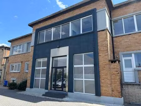 entrepôt ou atelier de 202m² rénové