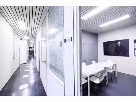 bureaux haut à louer à deux pas de tour & taxis