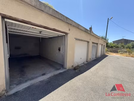 location parking 12 m² à aubagne (13400)  104 €