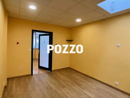 location locaux professionnels 2 pièces 30.41 m² à bayeux (14400)  640 €