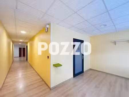 location locaux professionnels 2 pièces 30.41 m² à bayeux (14400)  640 €