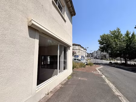 location locaux professionnels 0 pièces 29 m² à cognac (16100)  492 €