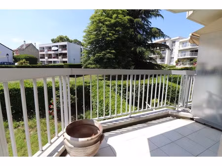 location appartement 3 pièces 61.4 m² à garches (92380)  1 685 €