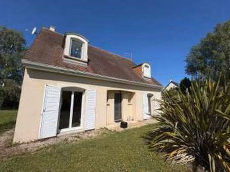 location maison à biéville-beuville (14112) : à louer / 145m² biéville-beuville