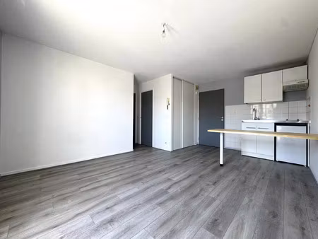 location appartement 2 pièces 30 m² à aubière (63170)