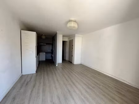 vente appartement 3 pièces 81 m² à le grau-du-roi (30240)  247 000 €