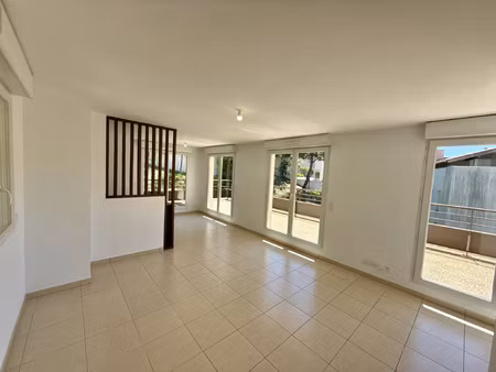 location appartement 5 pièces 95 m² à nice (06200)