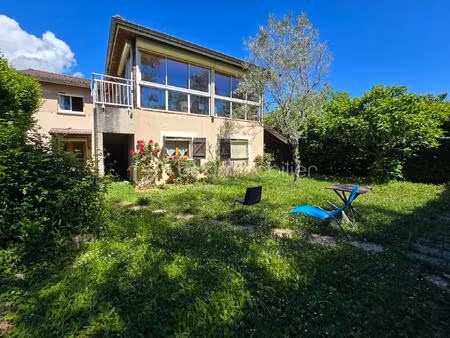 maison de 260 m² à claix