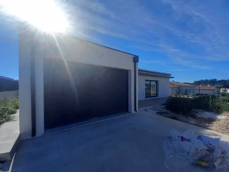 location maison 4 pièces 138 m² à villeneuve-minervois (11160)