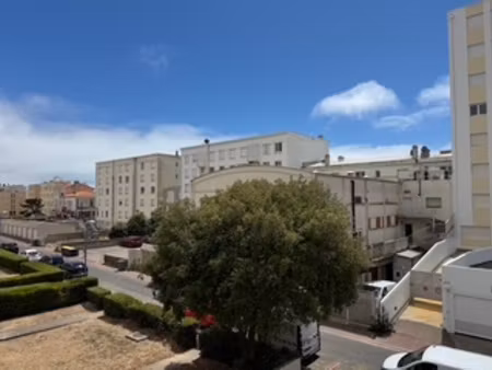 bel appartement avec parking et grande cave à 50 m de l'océa
