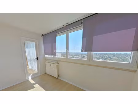 appartement 3 pièce(s) 70 m2