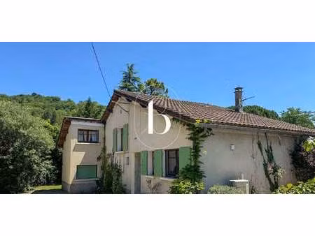 maison avec piscine et terrasse vallon-pont-d’arc (07)