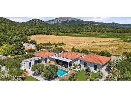 maison avec piscine et terrasse montpellier (34)