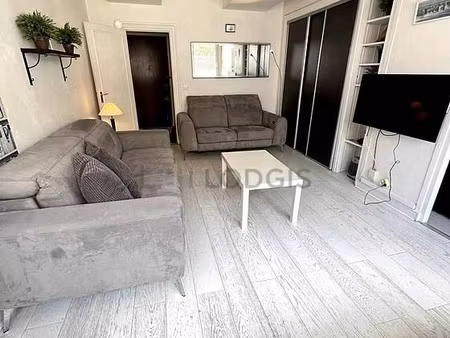 studio meublé avec ascenseur