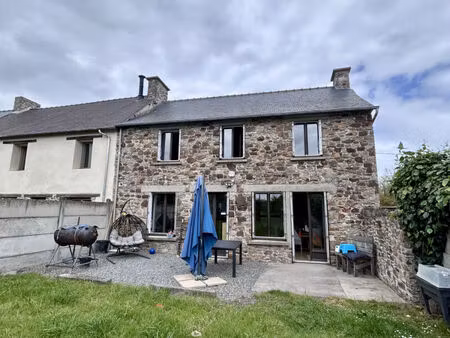 a louer - la fresnais - maison en pierre - 107.94m² - 3 chambres - jardin clos - garage - 