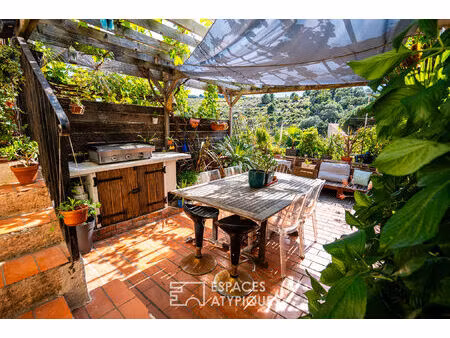 maison rénovée avec extérieur et ambiance chaleureuse