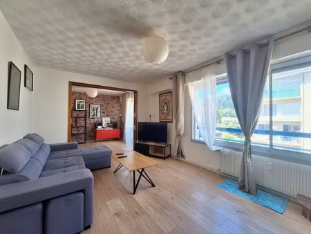 appartement 4 pièces 100m² dans une résidence avec ascenseur