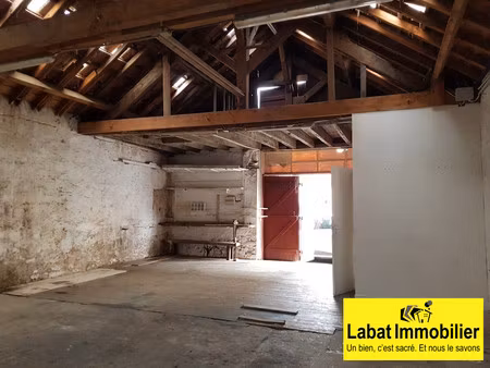 local pro / dépôt 71 m²