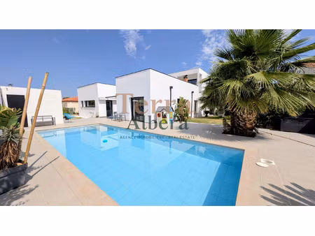 splendide villa d'architecte avec vues magnifiques