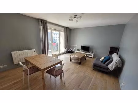 lille t2 bis balcon + parking