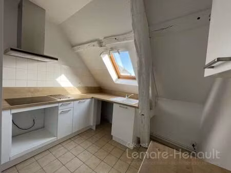 apt f2/f3 - 43 m² - au pied de la gare et du centre ville - parfait état