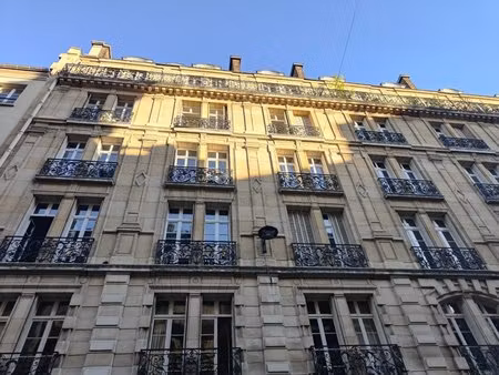 paris 7ème – t4 de 98 30 m² –quartier champ-de-mars