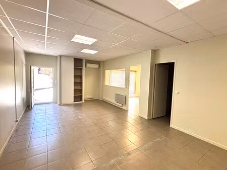eguilles - local professionnel 65 m2 - pôle d'activités