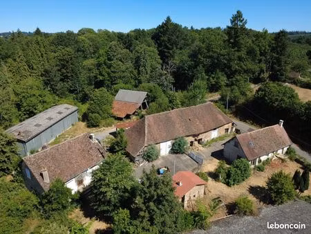 propriété 5 pièces 131 m²