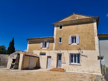 maison mitoyenne 4 pieces 75 m² avec un exterieur
