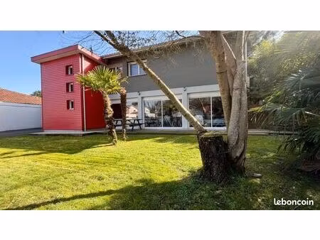 villa contemporaine entre forêt et ocean
