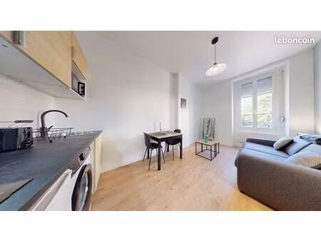 studio 1 pièce 20 m²