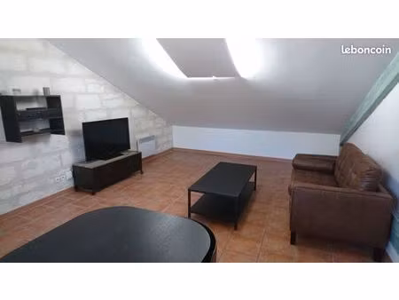 t2 avignon intra muros clim 47m²