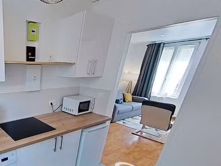 studio 1 pièce 31 m²