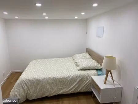 appartement avec jardinet disponible début aout